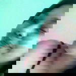 Khynie Valencia profile icon
