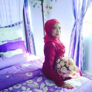 Nur Junaini profile icon