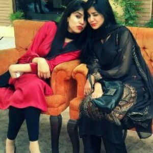 rubab hussain profile icon