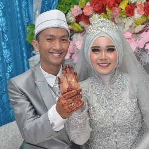 Lily Suryani profile icon
