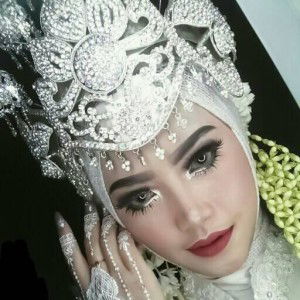 Annisa Rahadya profile icon