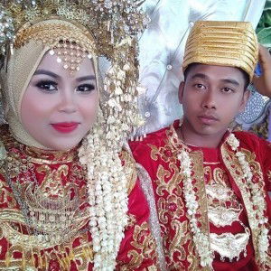 Herni Apri Yanti profile icon