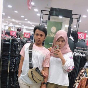 Bella Desta profile icon