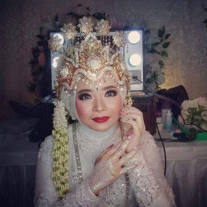 Evi Apriani Gunawan II profile icon