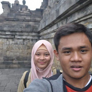 Risa Putri Ariyanti profile icon