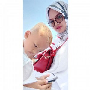 Desy Damayanti profile icon