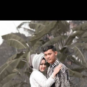 Indah Diky profile icon