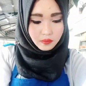 Nur Aini Aini profile icon