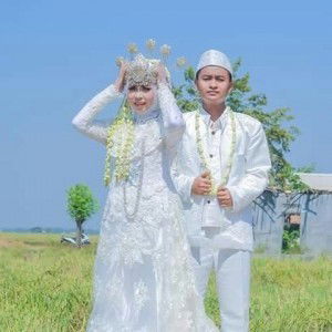 Euis Sumarni profile icon