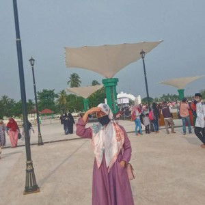 Izmi Tiara profile icon