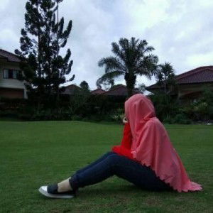 Sri Hariyati profile icon