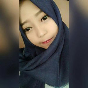 Dwi Khoirunnisa profile icon