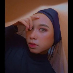 Dwi Sintia profile icon