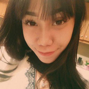 Reyni Anggraini profile icon