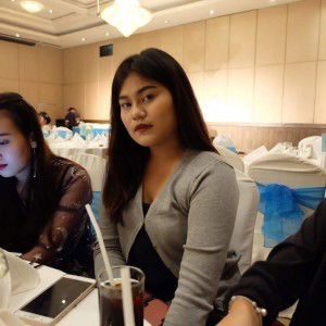 พลอย ย. profile icon