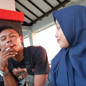 Riski Fajarina profile icon