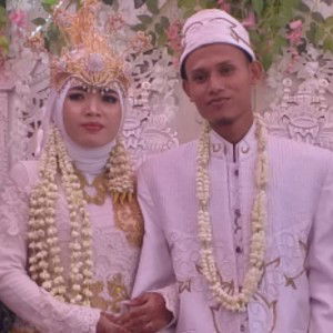 YuLiie Yaniie profile icon