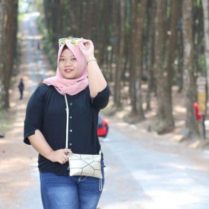 Pratiwi Intan profile icon