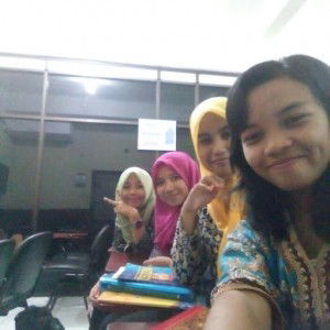 Dewi Rosita profile icon