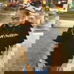 Farah Azahar profile icon