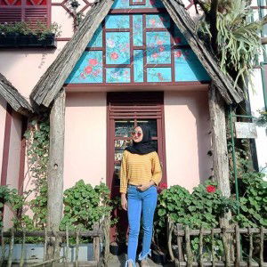 Anggun Pratiwi profile icon