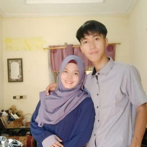 Ratna Ayu Khusnul Aini profile icon