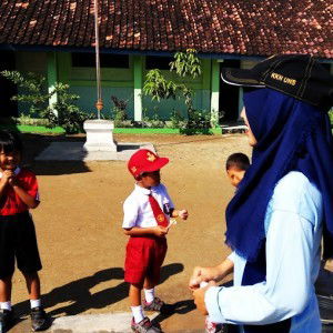 Dewi Nur profile icon