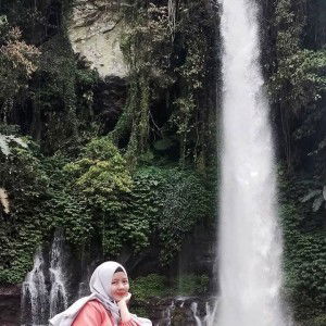 R Qhicutt profile icon