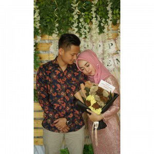 Essy'aprilyana Zailani profile icon