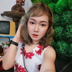 Natchya Poolphon profile icon