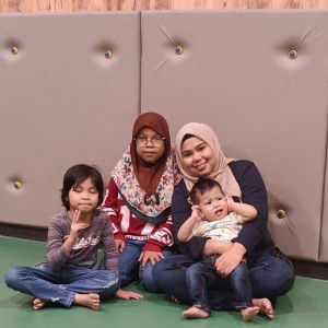 AzNie JAsni profile icon