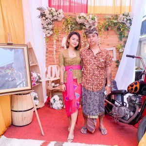 Putu Indrayani profile icon