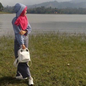 hanifah fithroty profile icon