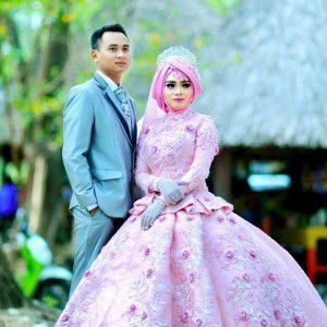 Novita S Husaini profile icon