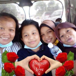 Juliana Bt steven profile icon