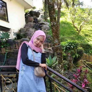 Siti Nurhasanah profile icon