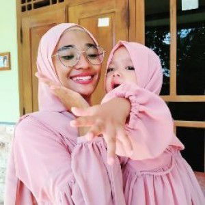 TRI WAHYUNINGSIH profile icon