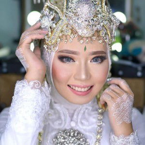 Indah Saputrii profile icon