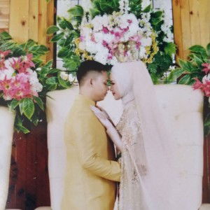 Yulia Dewi profile icon