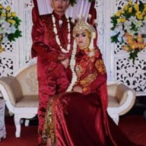 Leni Nurhayati profile icon