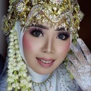 Rhinaa Tom's profile icon