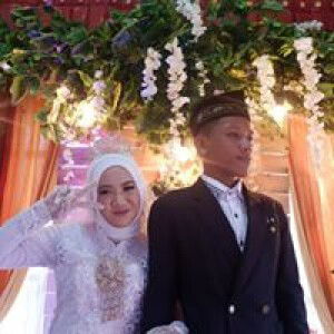 Novia E Ratri profile icon