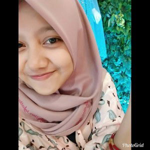 Selfi Nuryani profile icon