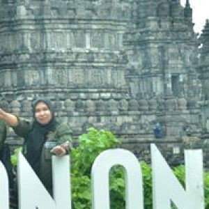 Rini Fitriyani profile icon