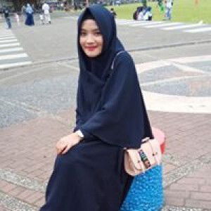 Surfi Dayanti profile icon