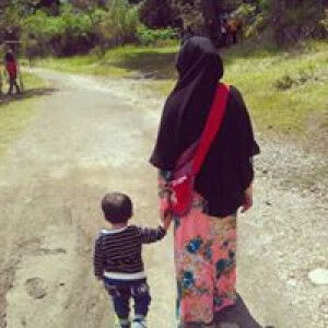 Leni Nurhasanah profile icon