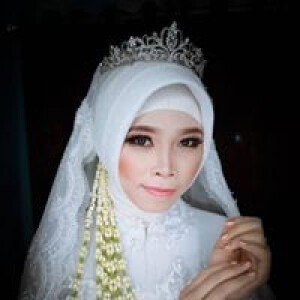 Ratna Ay profile icon