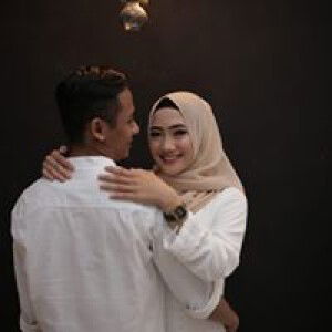 Rini Kurniawati profile icon