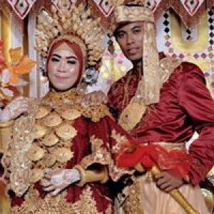 LiLi WuLandary SaLeh profile icon