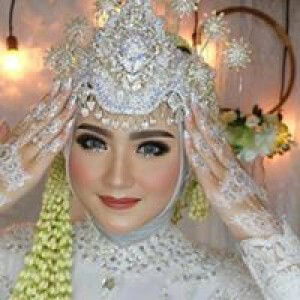 Liaa Komallasarii profile icon